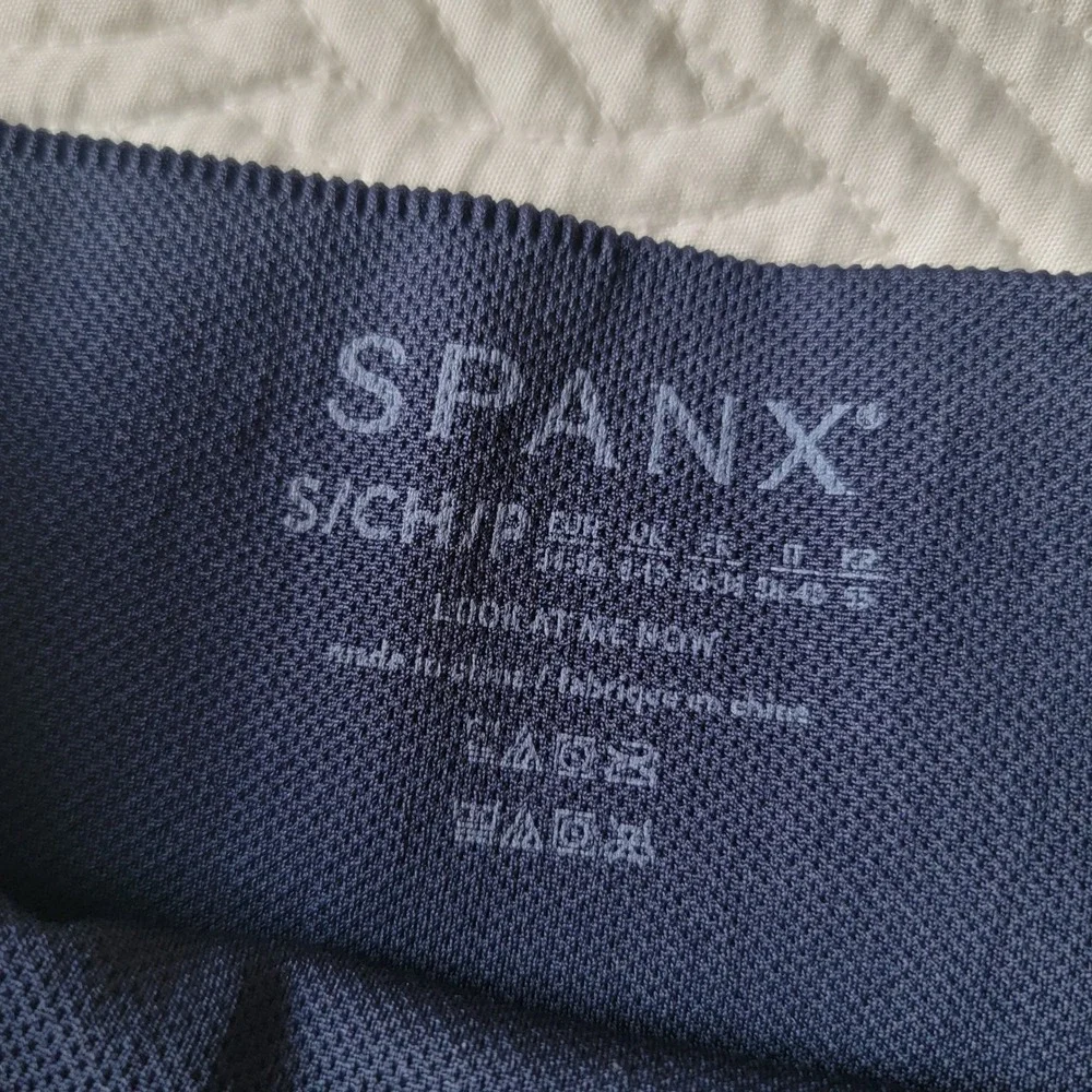 NWT SPANX Blue Rib Seamless Leggings‎ in Navy Haze Size Small